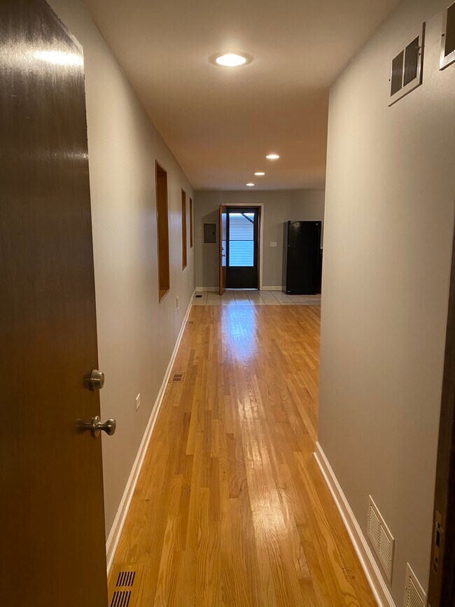 Side Entrance - 344 W 29th St