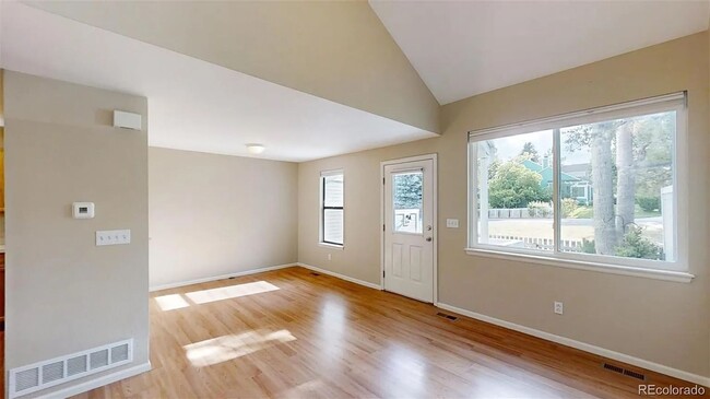 Building Photo - Two Bedroom Townhome Available For Rent in...