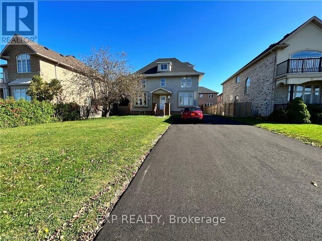 Photo du bâtiment - 526 Fifty Rd