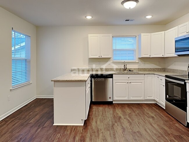 Foto del edificio - 200 Kingscreek Dr