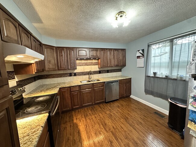 Foto del edificio - 3102 S Rebecca St