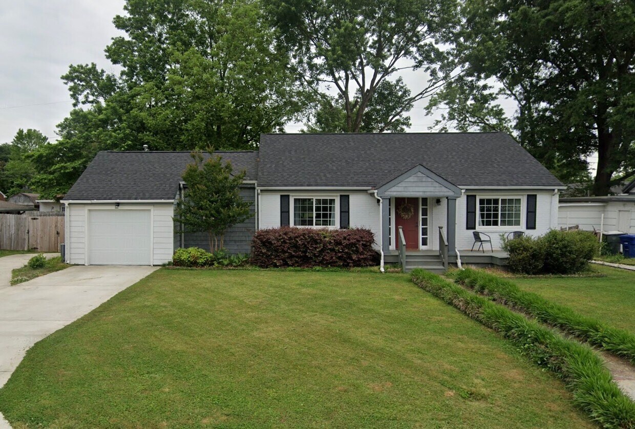 Primary Photo - 204 Haney Dr