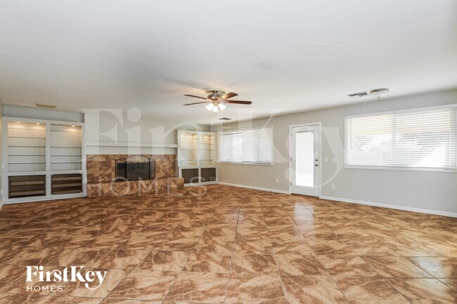 Foto del edificio - 4845 W Las Palmaritas Dr