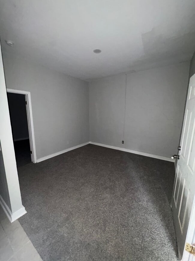 Building Photo - 117 Trojan Way