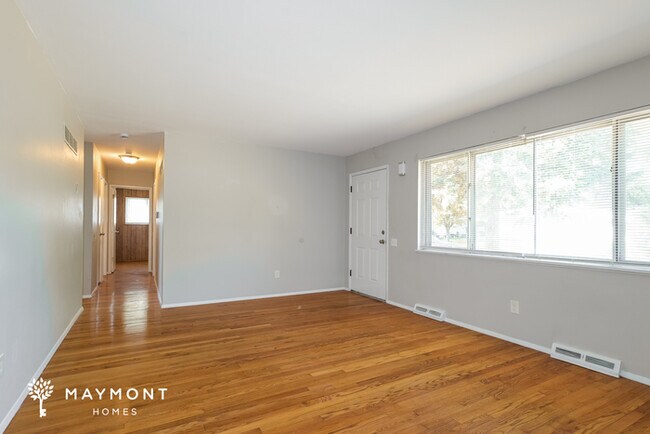 Building Photo - 3 Bedroom in Florissant, MO