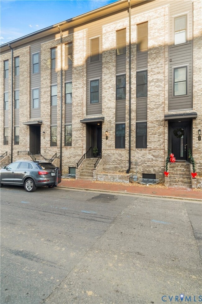 Foto del edificio - 441 W 7th St