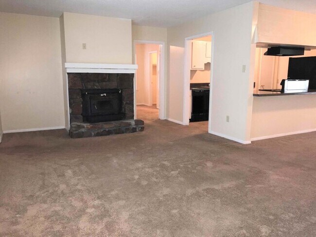 Building Photo - 6187 Scarlet Leaf Dr