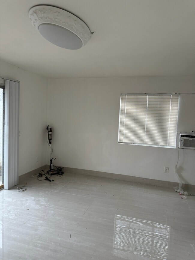 Foto del edificio - 3900 Maxson Rd