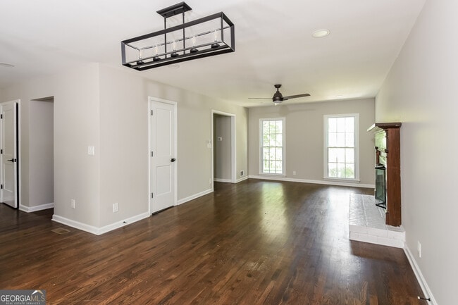 Foto del edificio - 2730 Cedarbrook Dr