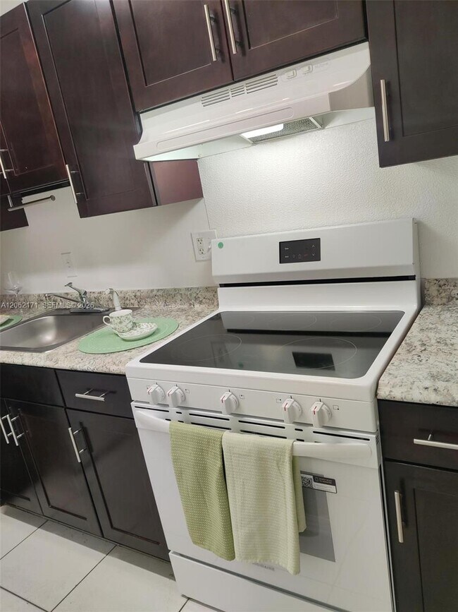 Foto del edificio - 5970 NE 18th Ave