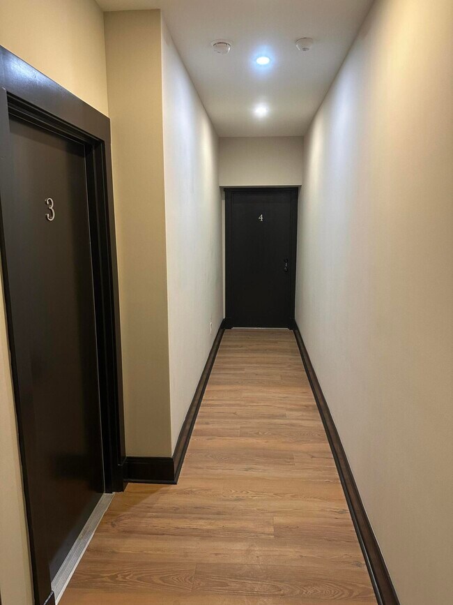 Foto del edificio - 307 W Main St