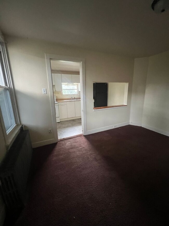 Building Photo - 49 S Front St