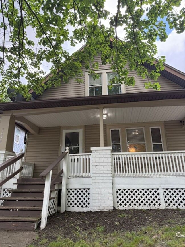 Building Photo - 1042 Neptune Ave