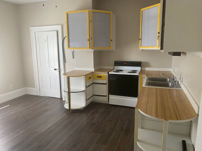 Foto del edificio - 239-241 South Maple