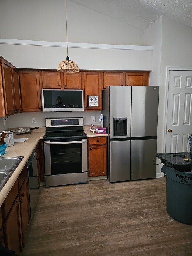 251 Doublegate Dr Unit 251 Doublegate Dr F, Milford, OH 45150 Condo