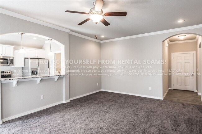 Building Photo - 1121 Gardenia St