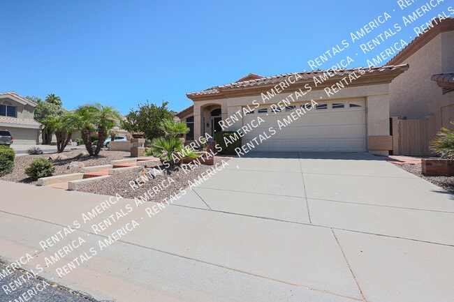 Building Photo - 15007 S 13th Pl