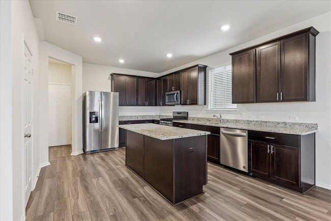 Building Photo - 379 Papaya Dr