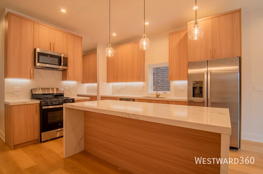 Foto principal - 2040 W Washington Blvd