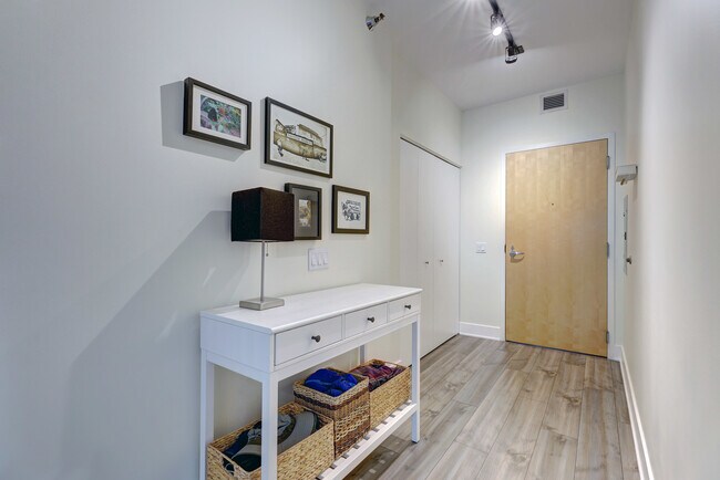 Foto del edificio - 125 S Green St