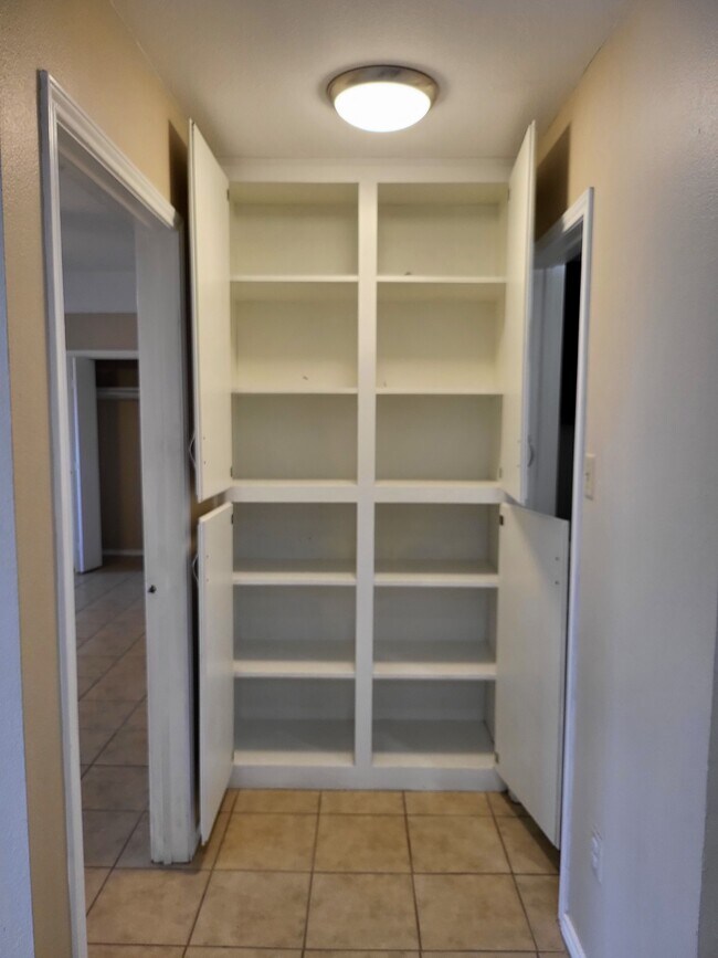 Building Photo - 2401 S Jackson Rd