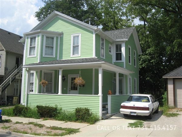 Photo - 609 E Ann St House