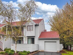 Building Photo - 1036 Lookout Dr