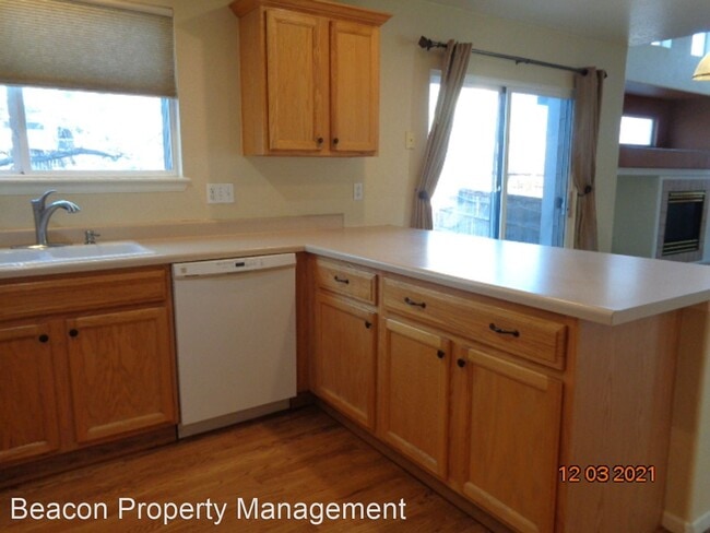 Building Photo - 3 br, 2.5 bath House - 10375 Ravenswood Ln