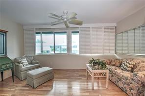 Foto del edificio - 1065 Gulf Shore Blvd N
