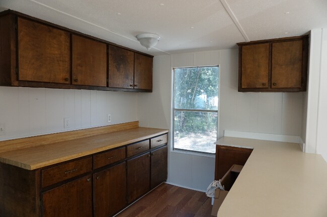 Foto del edificio - 2554 Lake Douglas Rd