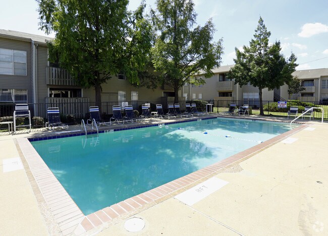 Foto del edificio - Cedar Mill Apartments & Townhouses