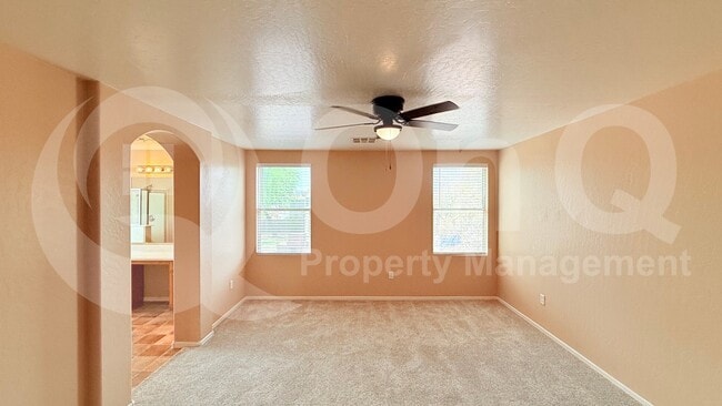 Foto del edificio - 6022 N Florence Ave