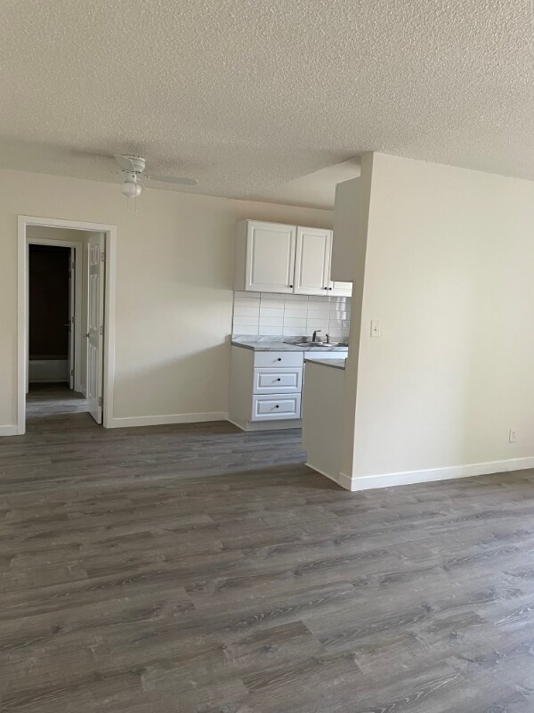 Primary Photo - 16051 Cantlay St