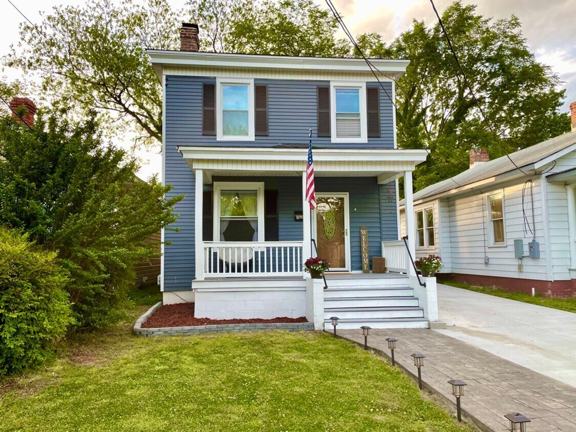 Foto principal - Modern Charm Meets Cozy Living: Stunning 3...