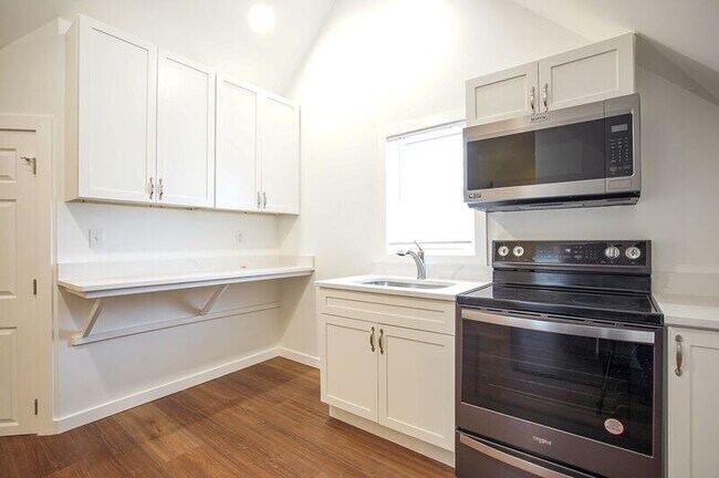 Foto del edificio - 42 E School St