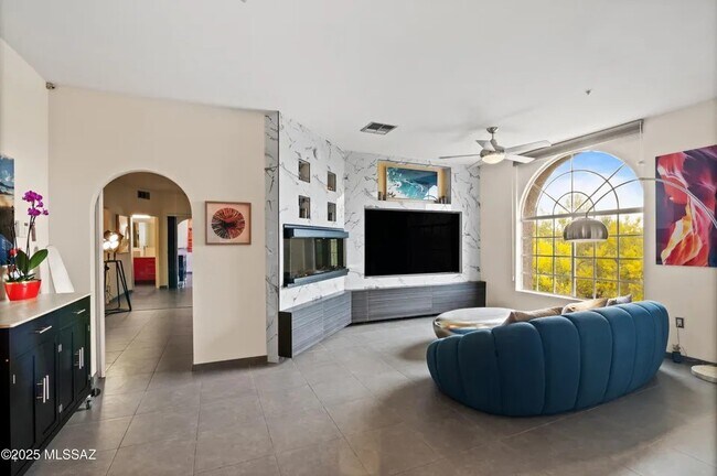 Foto del edificio - 1500 E Pusch Wilderness Dr