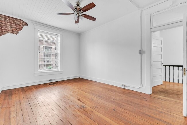 Building Photo - 2553 Broad Ave