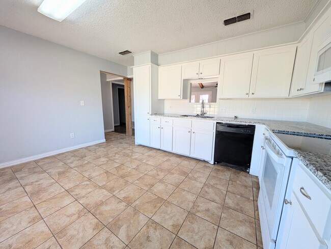 Building Photo - 4403 58th St