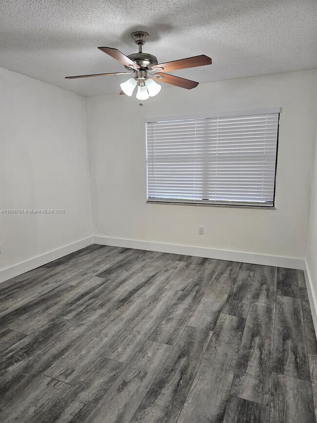 Foto del edificio - 6405 W 27th Ln