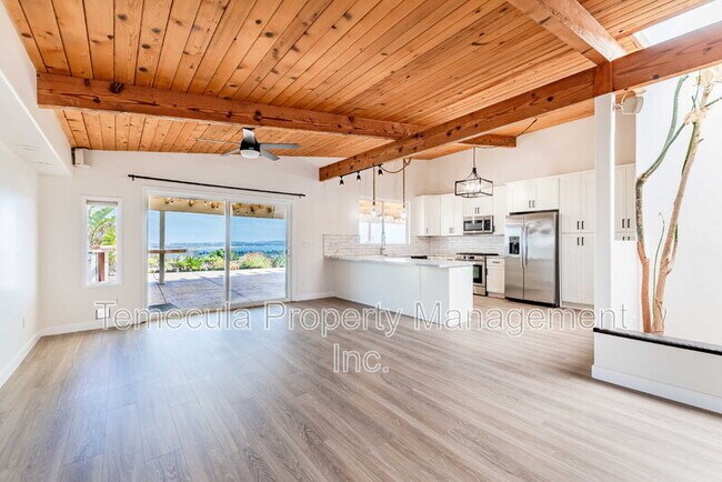 Foto del edificio - 2655 Loring St
