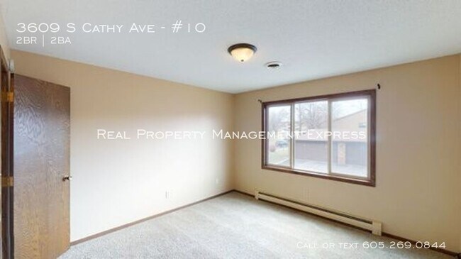 Building Photo - 3609 S Cathy Ave