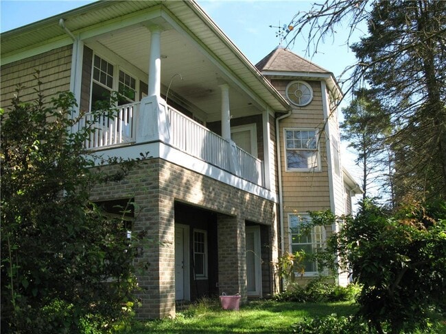 Building Photo - 5400 Riverview Rd