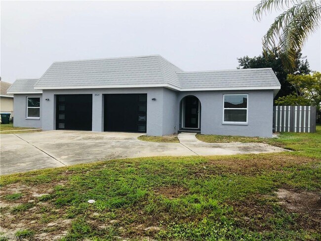 Building Photo - 5819 Driftwood Pkwy