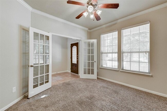 Building Photo - 187 Black Swan Pl