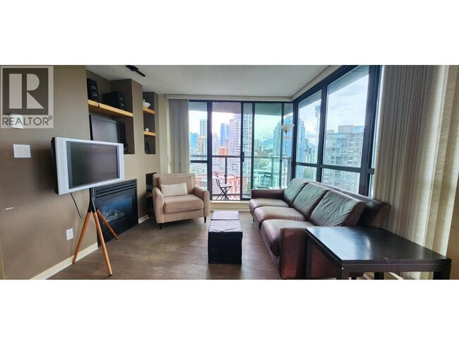 Building Photo - 501 Pacific St