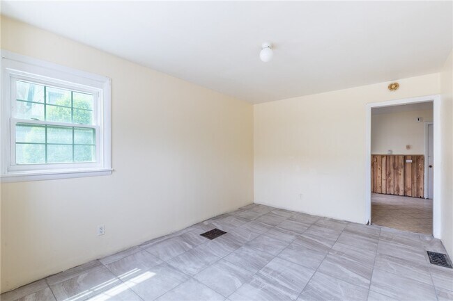 Foto del edificio - 675 S Clinton Ave