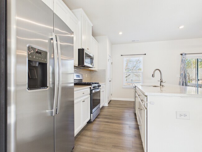 Foto del edificio - 2617 Grantham Place Dr