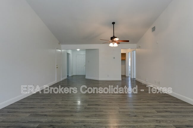 Building Photo - 514 Freiling