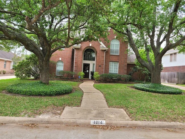 Foto del edificio - 1214 Hathorn Way Dr
