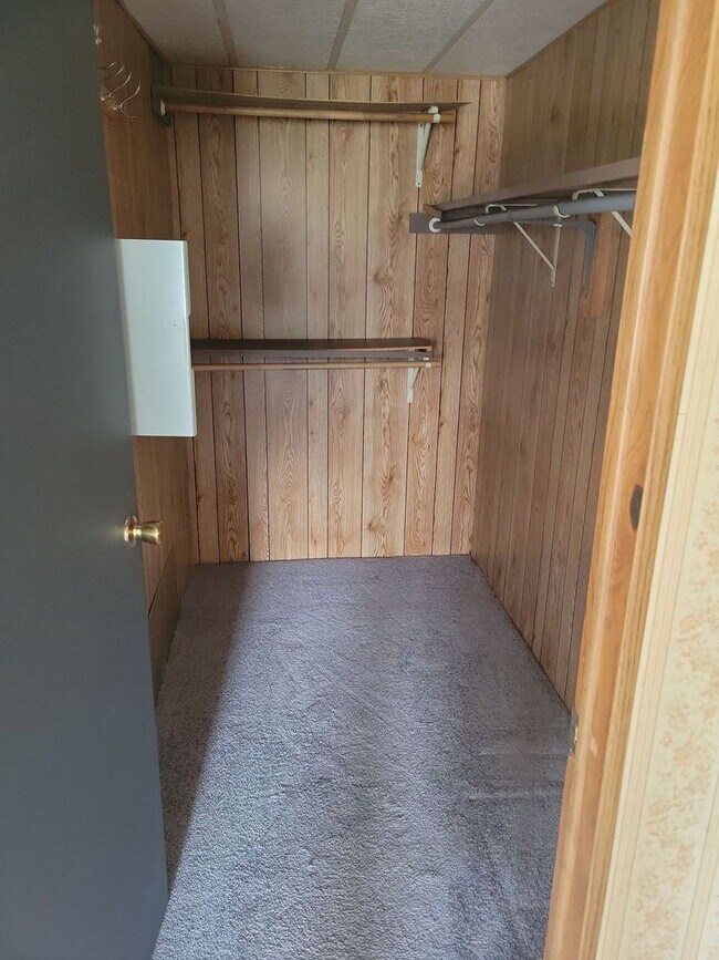 Building Photo - 4 bedroom, 2 bathroom house for rent in Richfield, ID